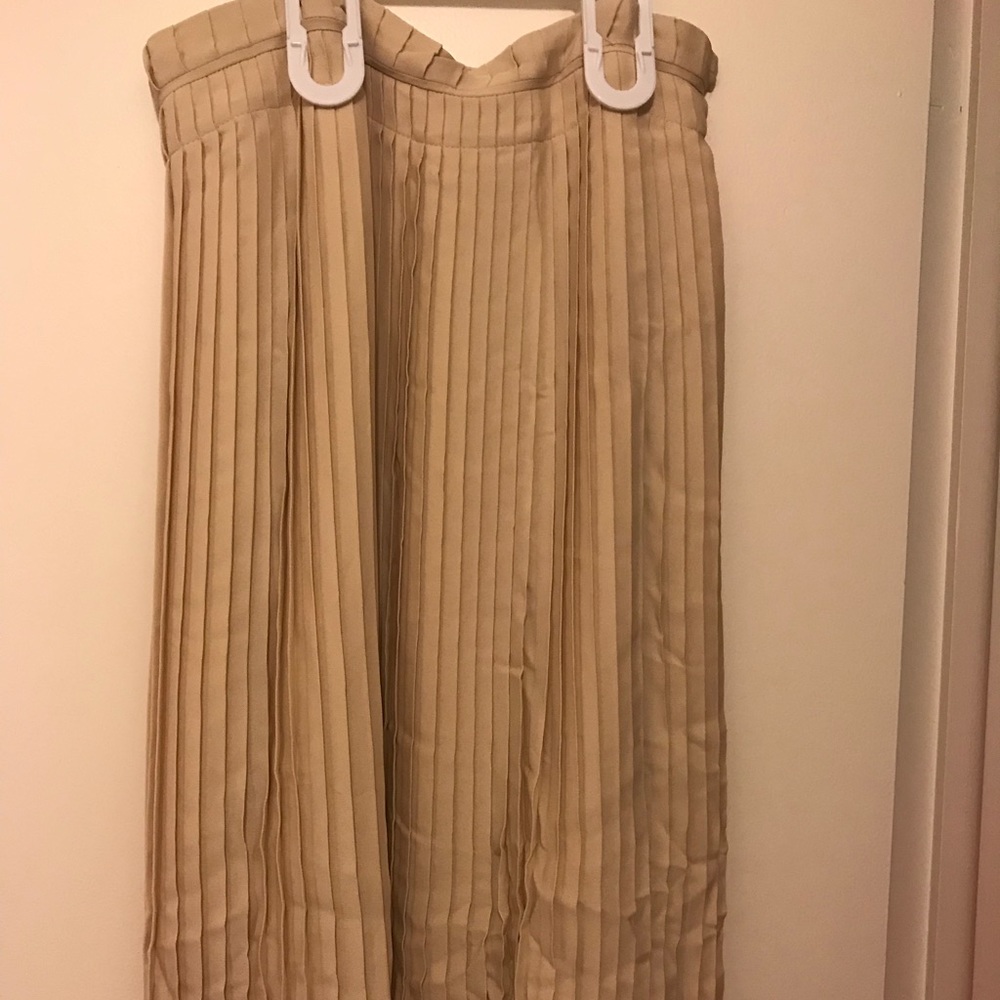 JCrew Silk Pleated Skirt, size 4